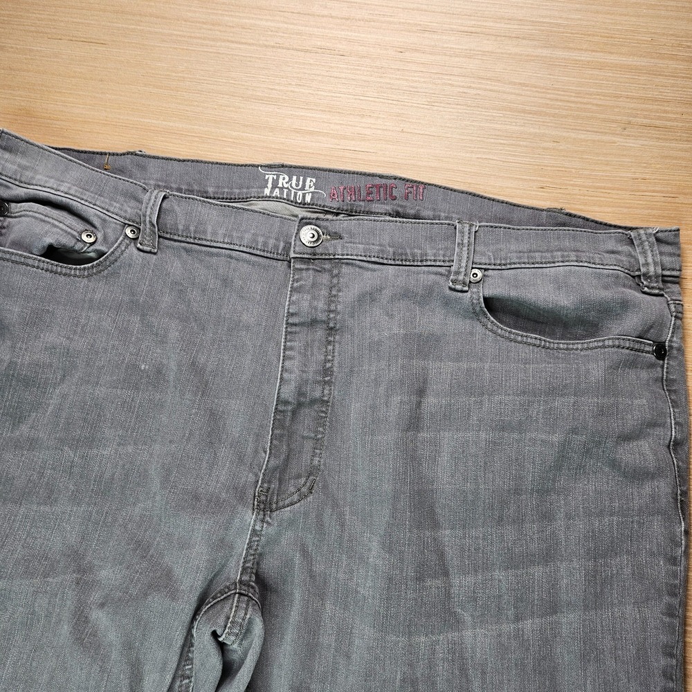 True Nation Mens Athletic Fit Jeans Grey Wash Straight Fit Size 48x30 Fits 47x29